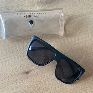 QUAY x Desi Perkins OTL II Glasses